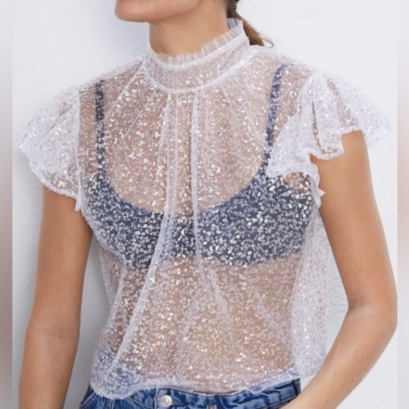 Zara Tops - Zara med flutter cap sleeve sequin cropped tee. White sheer with silvery sequins